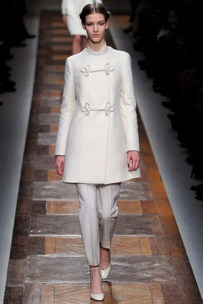 Look 14
